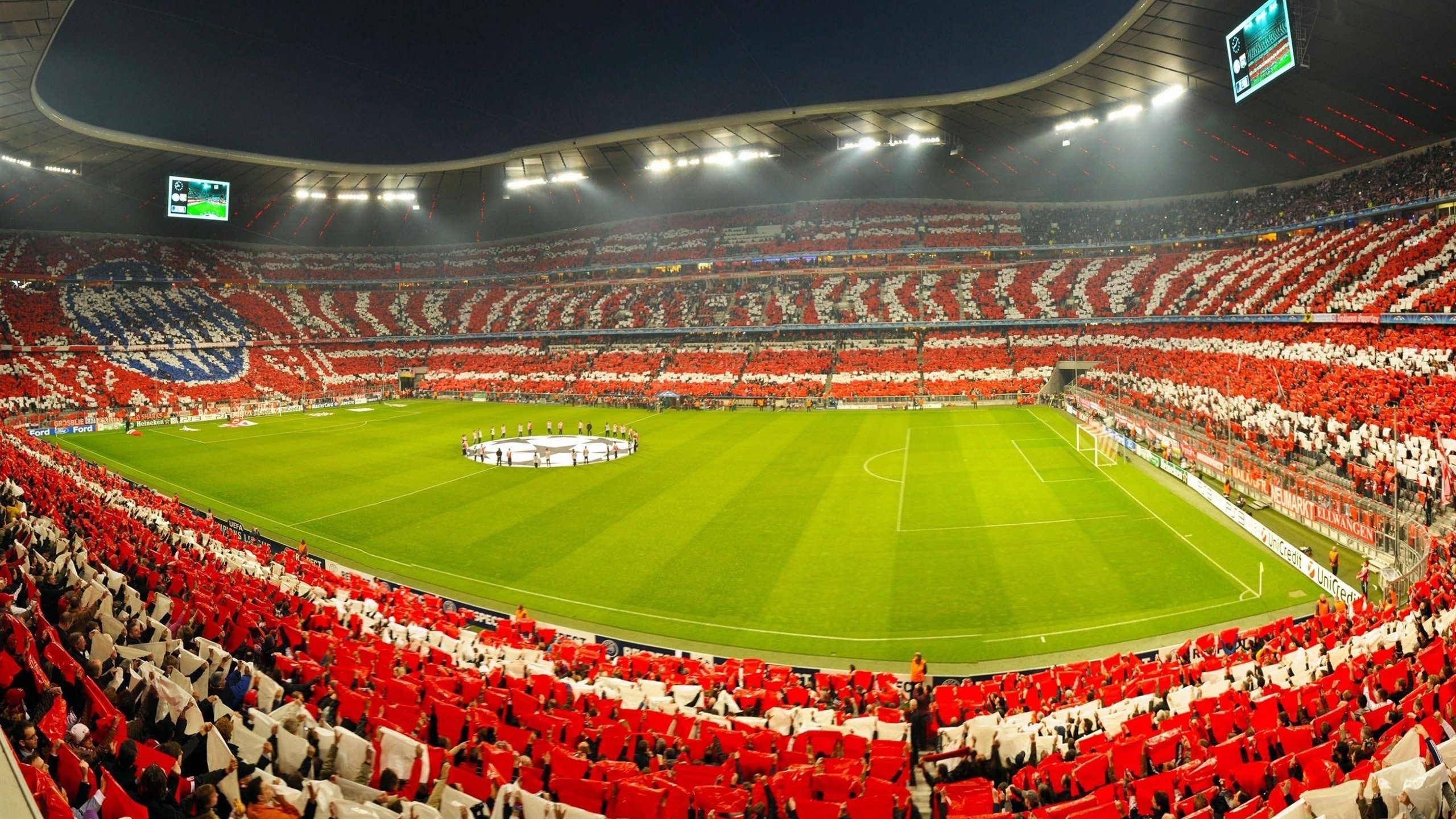 开云体育-“尼古拉斯·桑特基的精准踢球和传球技巧，助力美洲狮队冲击世界冠军”