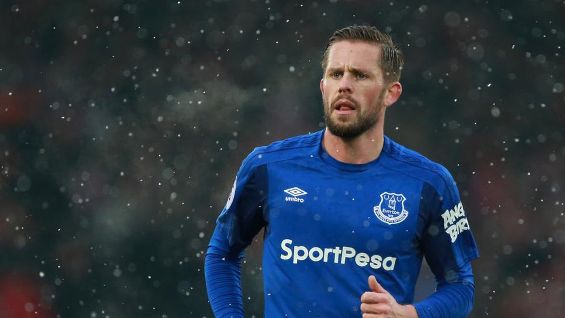 “马科斯·莫奇的高效防守和突进能力，成为阿根廷美洲狮队的新武器”